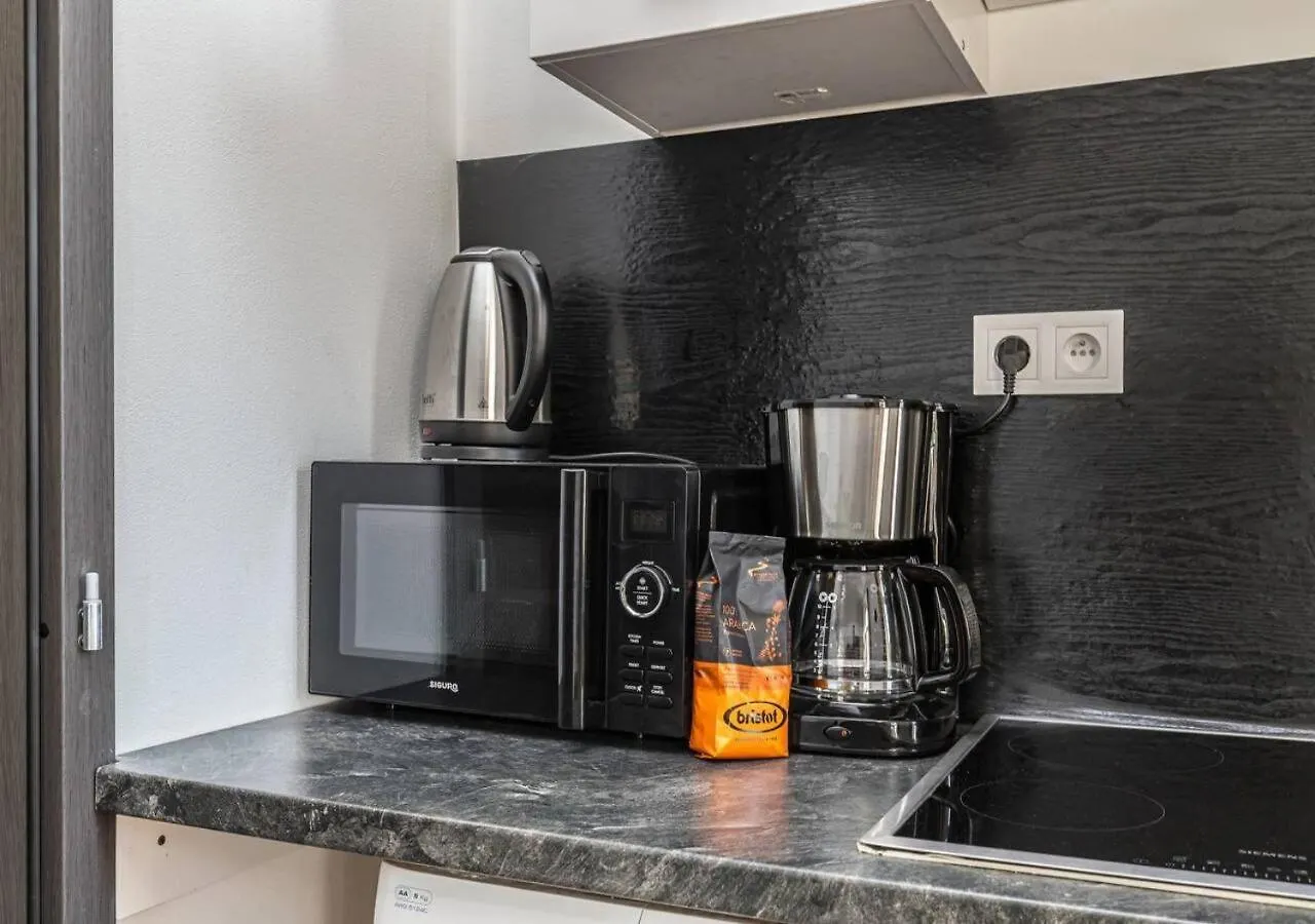 Crimson Charm Apartment Prague