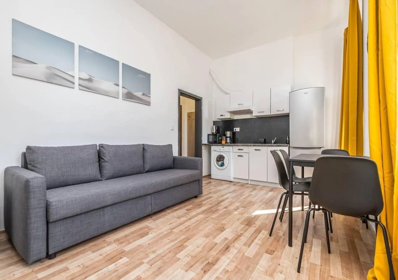 Crimson Charm Apartment Prague