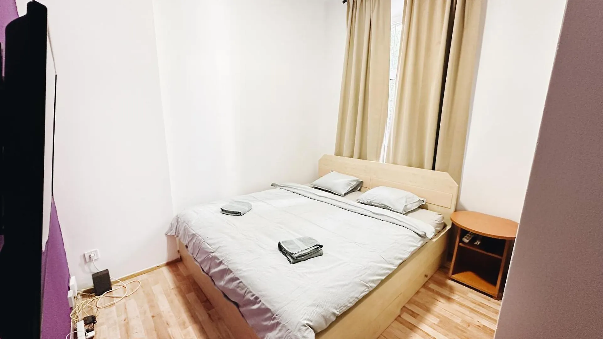 Crimson Charm Apartment Prague